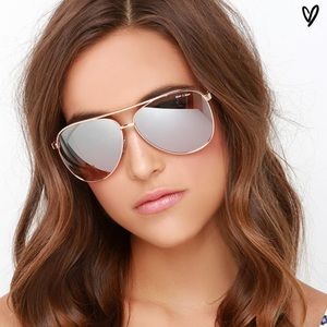 Like new Vivienne Quay sunglasses